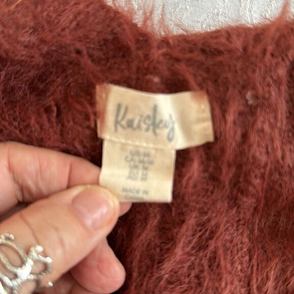 Kaisley Sweater Fluffy Furry V Neck Asymmetrical Hem - Picture 7 of 12